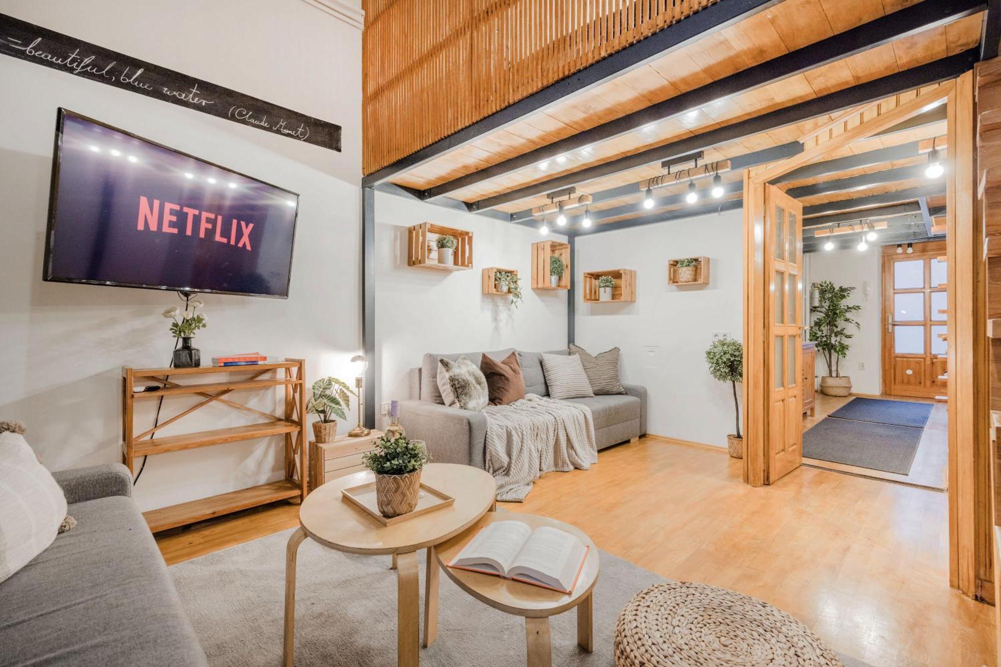 Wellness Wonderland: Garden, Sauna, Jacuzzi In Cbd Budapesta Exterior foto