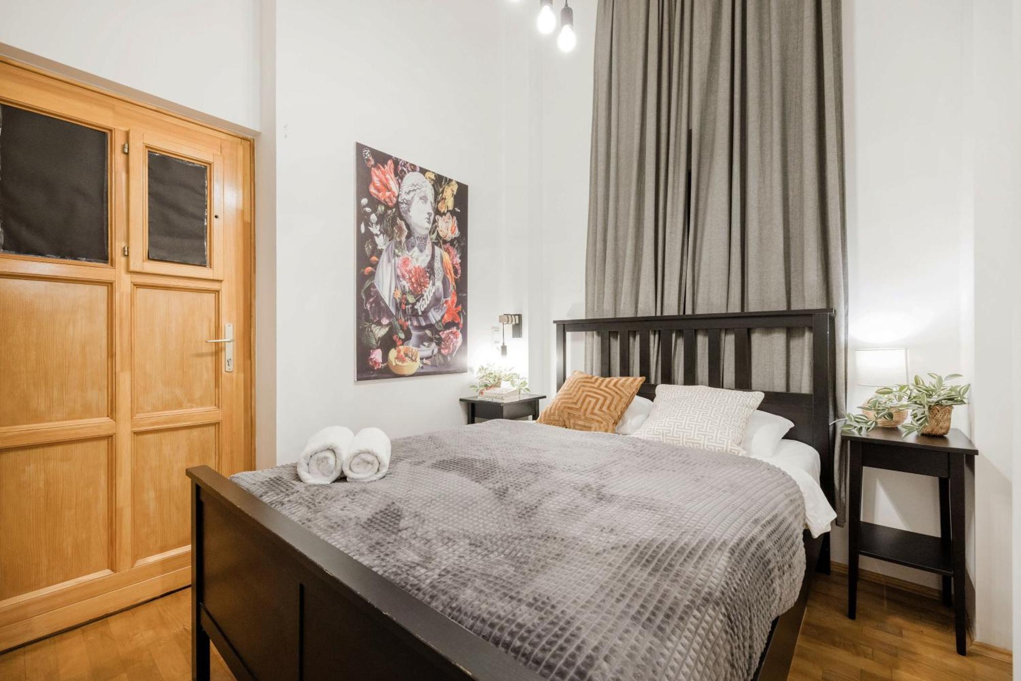 Wellness Wonderland: Garden, Sauna, Jacuzzi In Cbd Budapesta Exterior foto