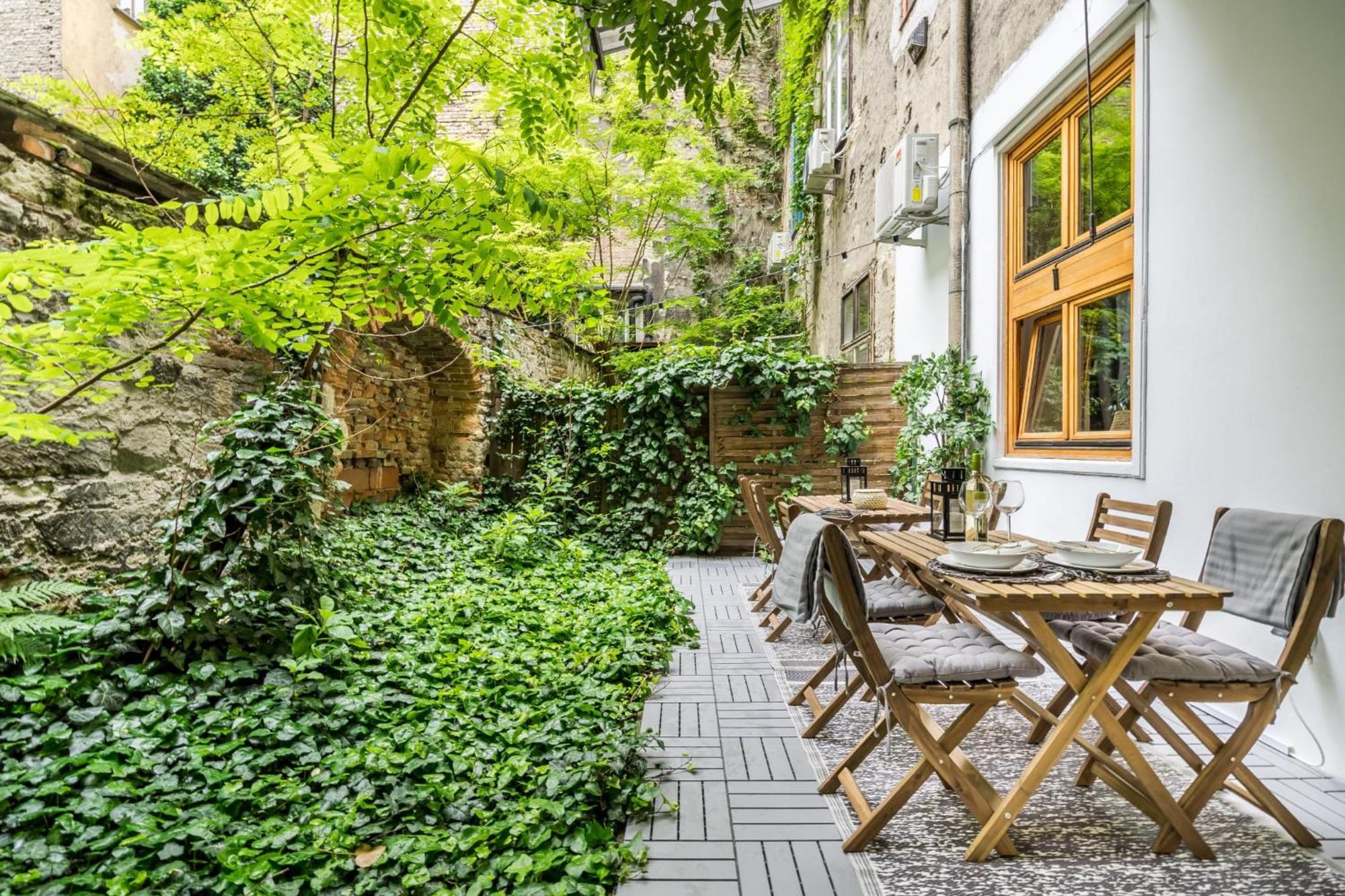 Wellness Wonderland: Garden, Sauna, Jacuzzi In Cbd Budapesta Exterior foto