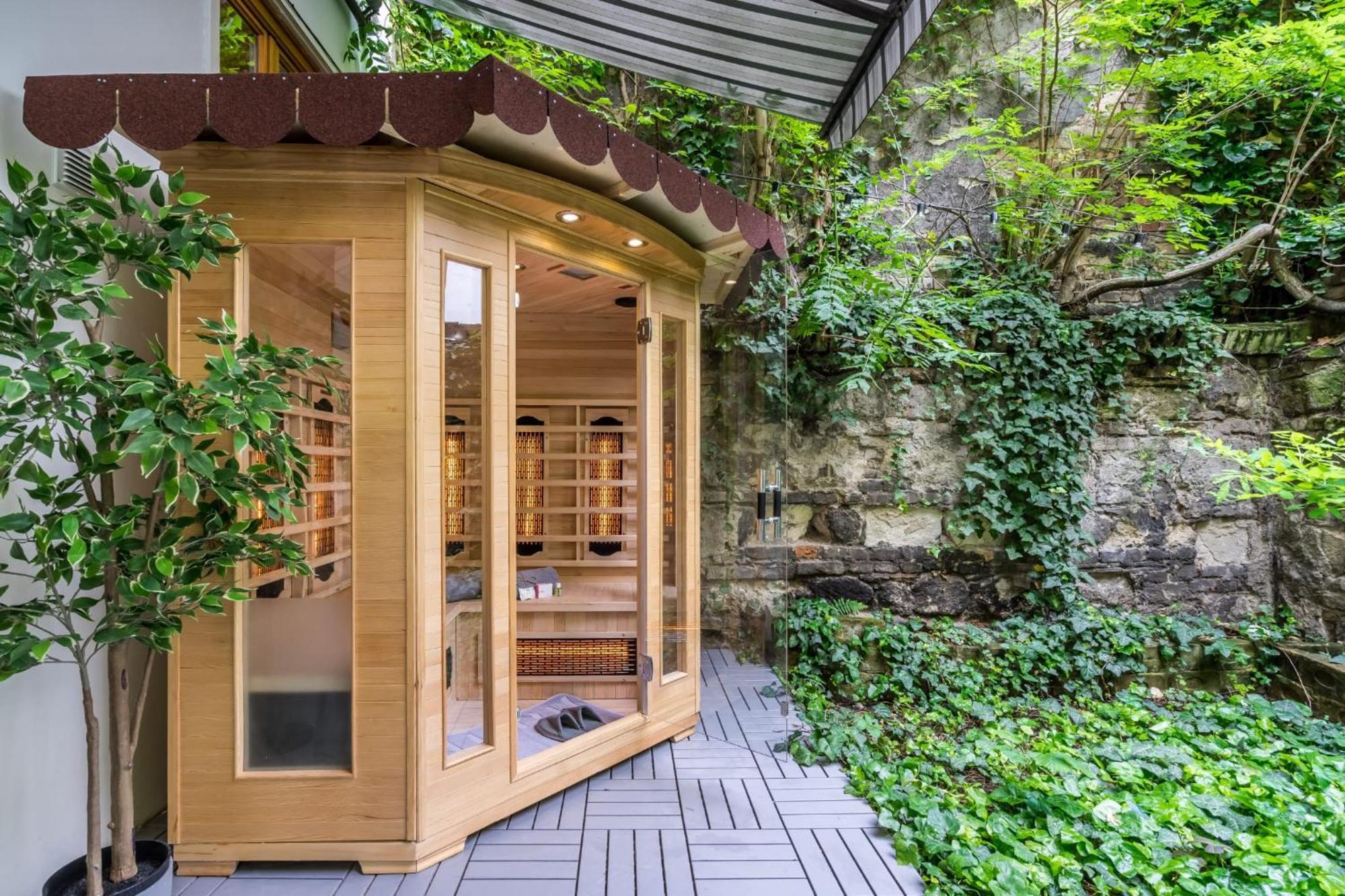 Wellness Wonderland: Garden, Sauna, Jacuzzi In Cbd Budapesta Exterior foto